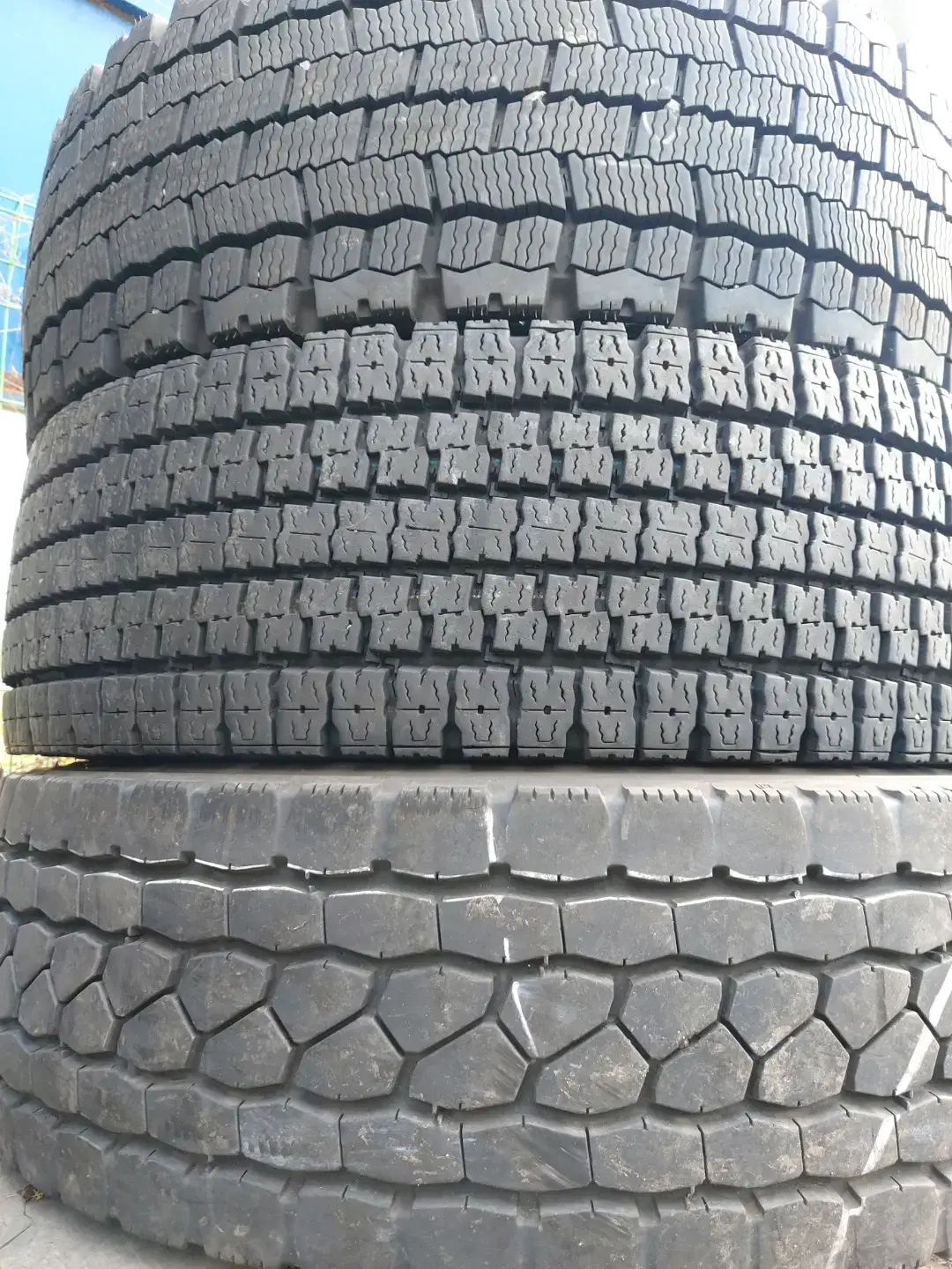 [일본산 대형중고타이어] 275/70R22.5